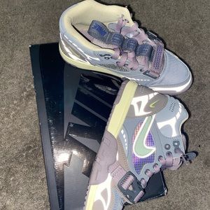 NIKE AIRE TRAINER 1 SP size 7mens 8.5 mens reflective. comes with the box